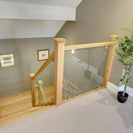 Holiday home The Gatehouse - Luxury Barn Conversion, Ev Point, Wood Fired Hot Tub *